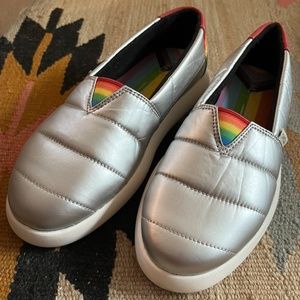 Silver Toms alpargata mallow rainbow accents slip on sneaker NWT
